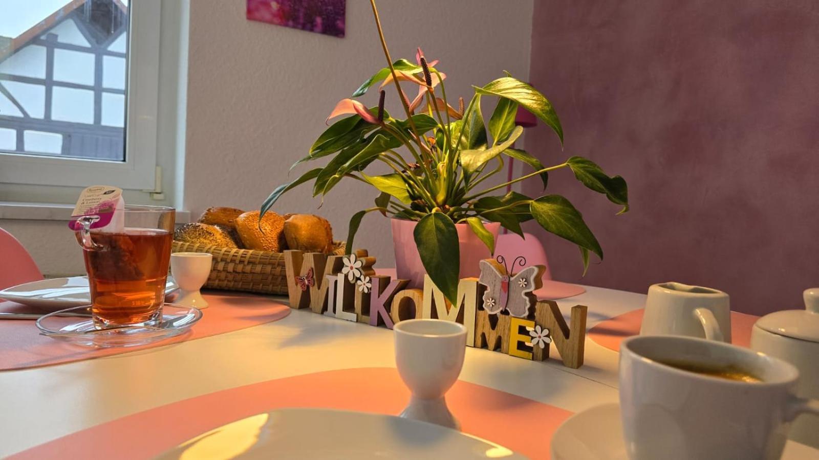Happy Homes Pink - Up To 5 - Kueche - W-Lan - Netflix - Honig - Badewanne Nidda エクステリア 写真